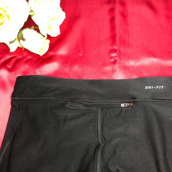 Nike Dri Fit Black Crop Tights - Picture 3 of 5